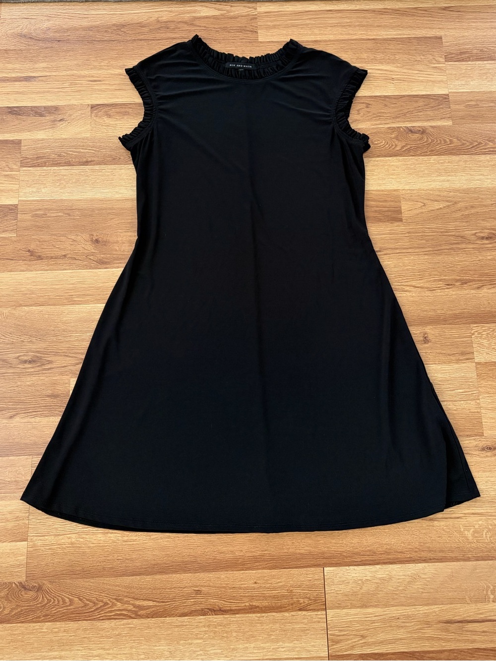 Women’s Nik and Nash Dress